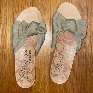 Blowfish bow sandals